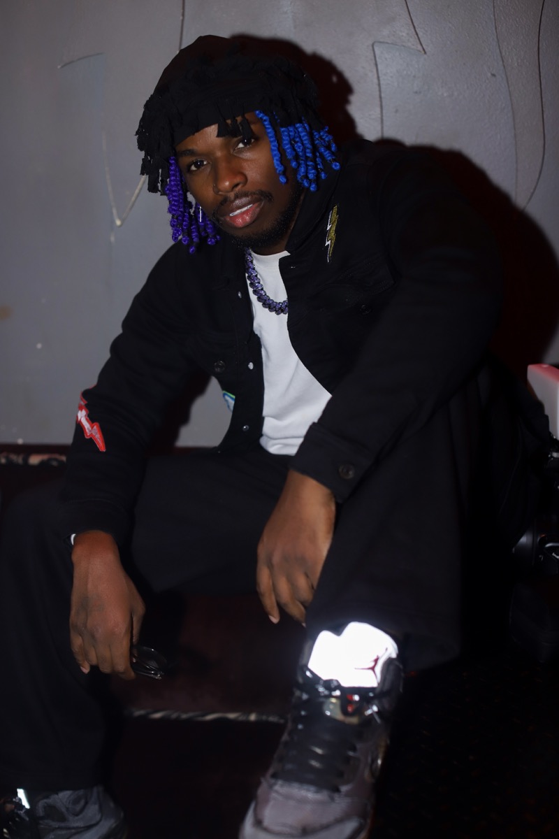 Syndicate host and entertainer